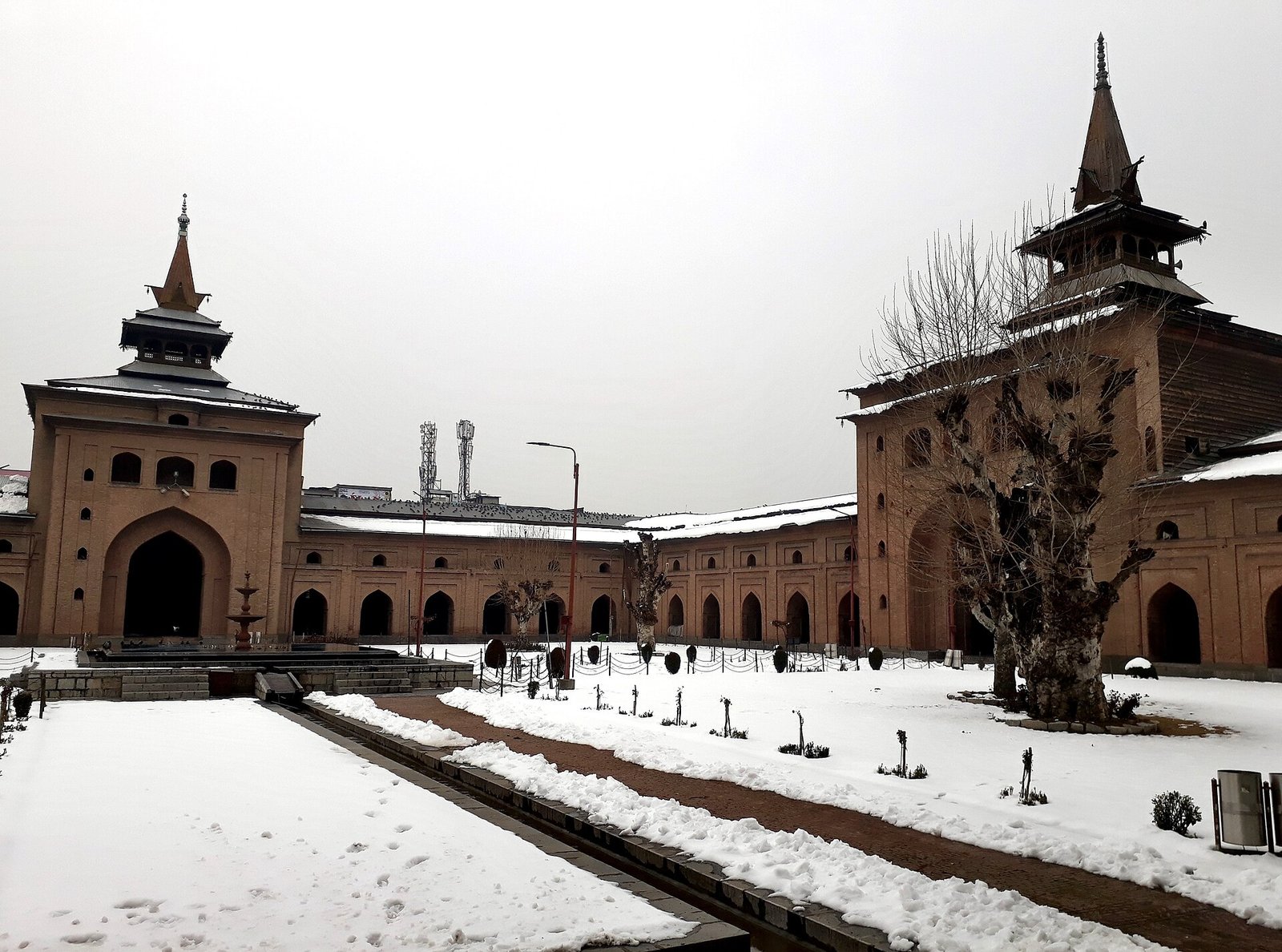 Jamia Masjid in winter